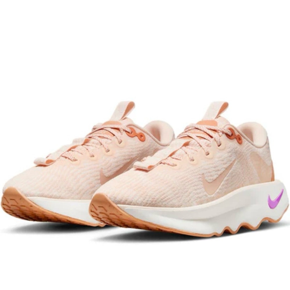 Nike Women’s Motiva Walking shoe